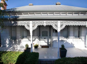 Brunny, Melbourne